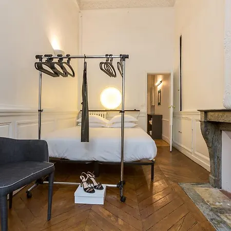Habitat Parisien - 2br-1ba - Opera Palais Royal Apartment *