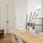 דירה Habitat Parisien - 2br-1ba - Opera Palais Royal פריז